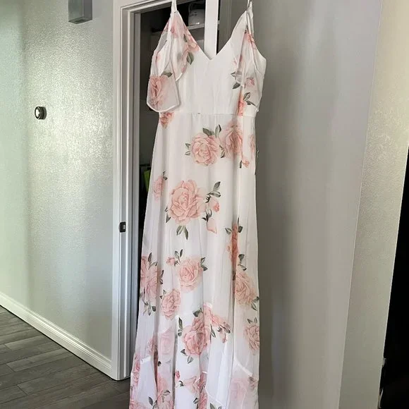 Dress - Picture 1 of 1